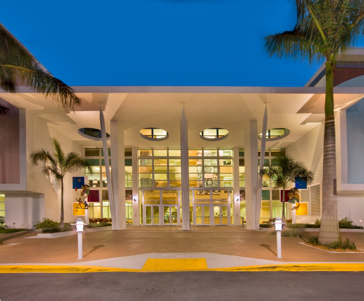 Architectural dusk entrance view of the Children's Services Council - West Palm Beach, FL