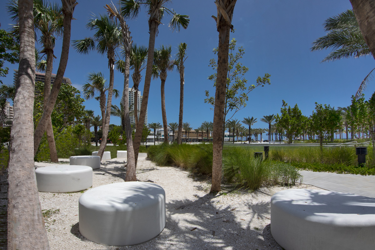 Las Olas Fort Lauderdale beachfront park lawn view.