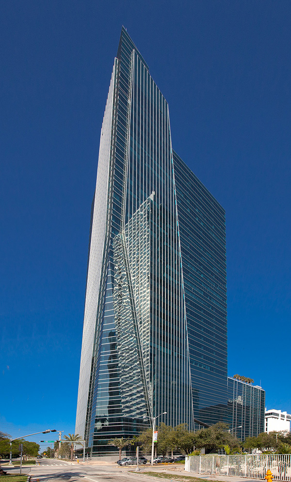 Architectural east view of 1450 Brickell office tower.