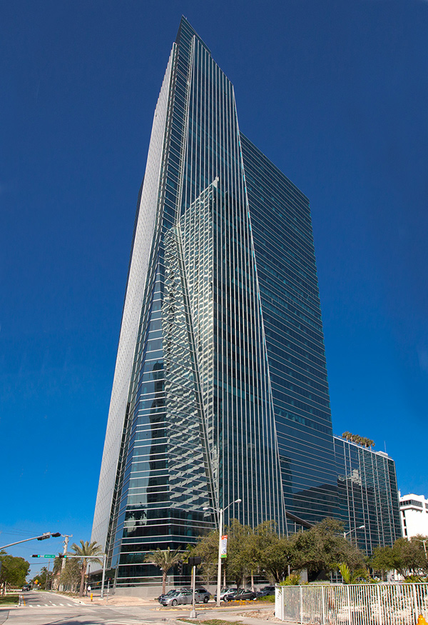 Architectural east view of 1450 Brickell office tower.