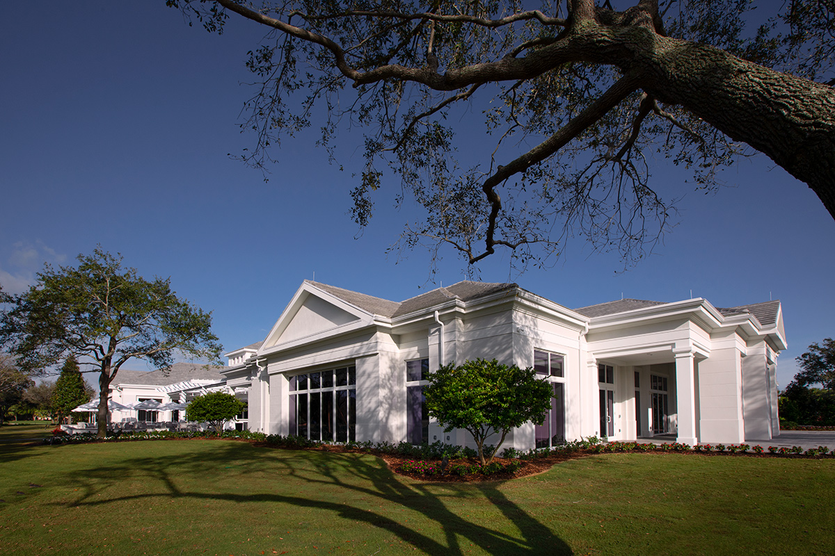 High Ridge Country Club Boynton Beach architectural clubhouse view.