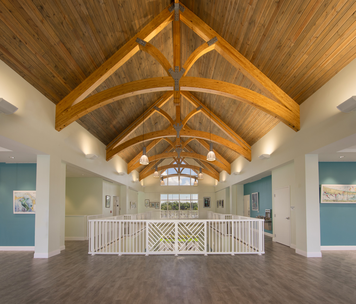 Architectural balcony view of the Palm Beach Gardens, FL tennis clubhouse.