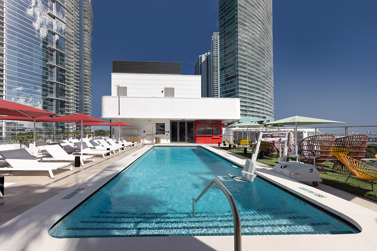 Architectural pool view of the Citizen M hotel in Miami, FL.