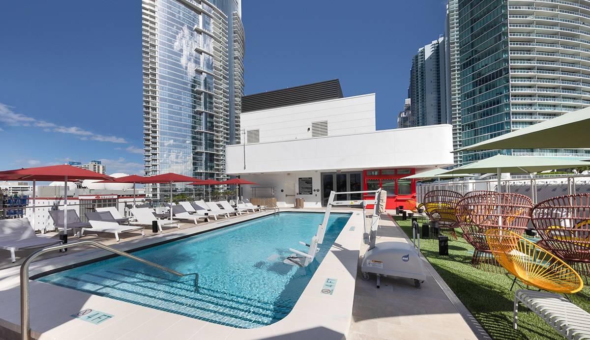 Architectural pool view of the Citizen M hotel in Miami, FL.