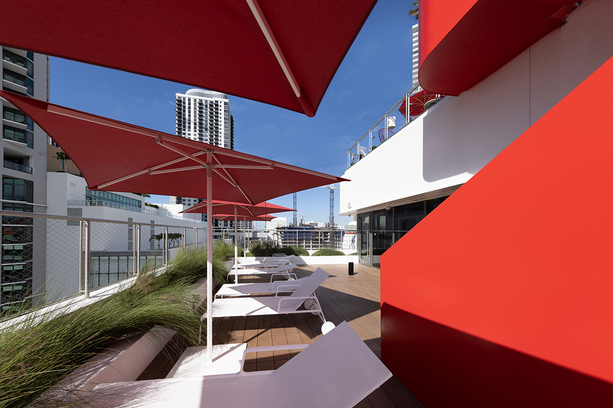 Architectural pool deck view of the Citizen M hotel in Miami, FL.