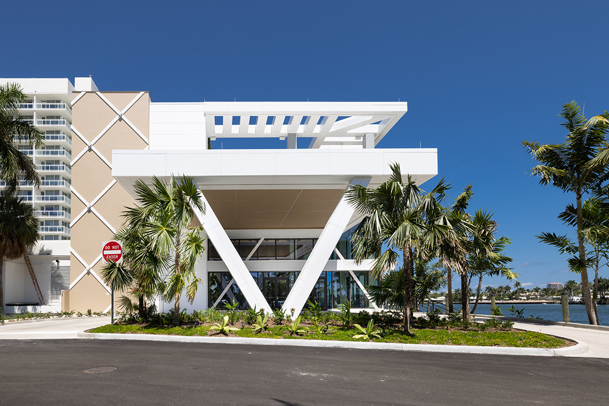 Architectural view of the Hilton Marina in Fort Lauderdale, FL.