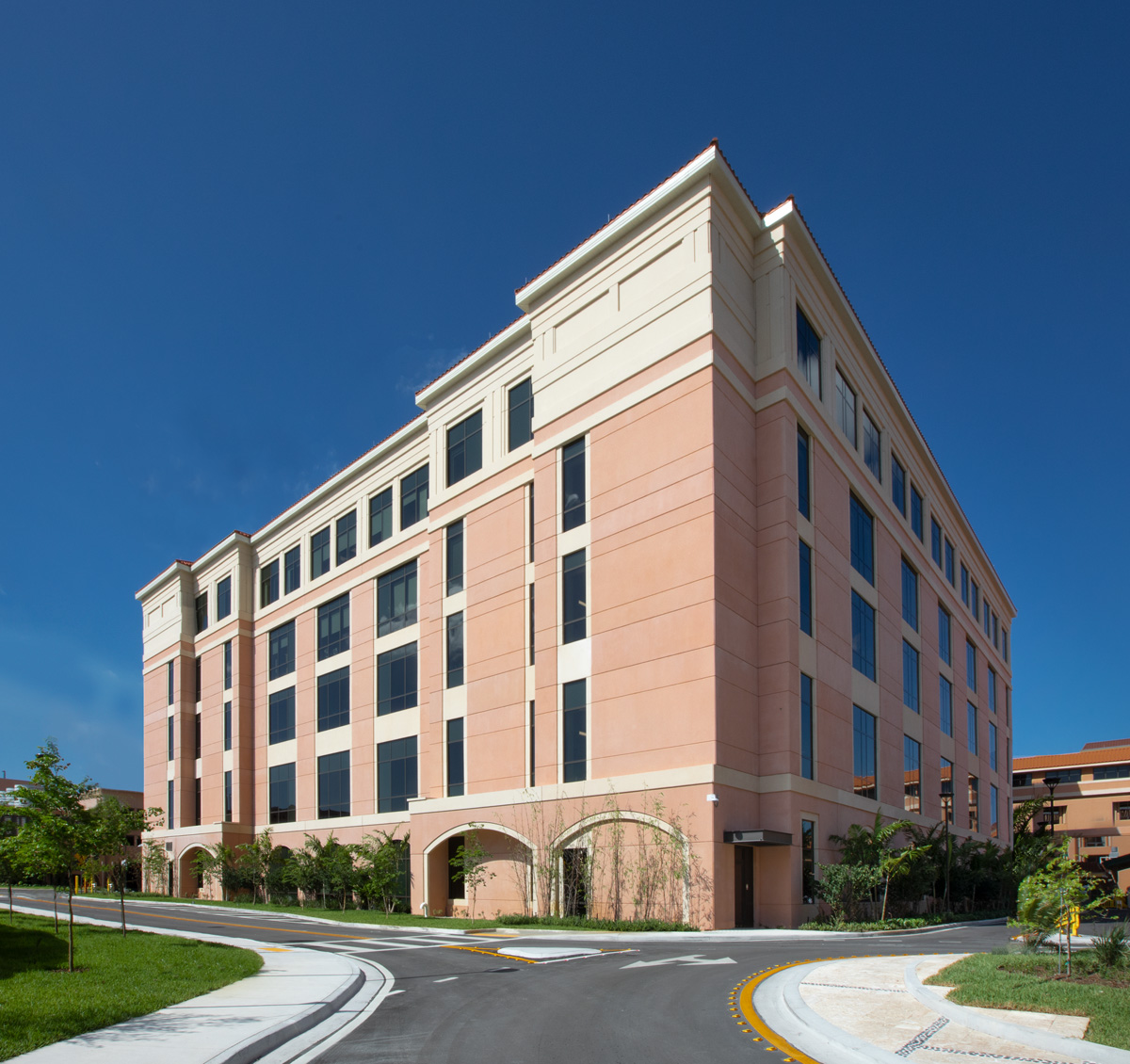 he Baptist East medical bed tower provides expanded bed space for healthcare in Miami.