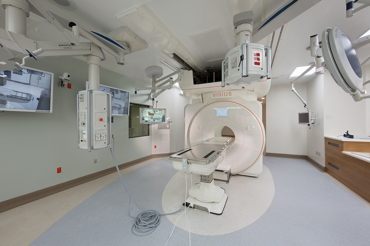 Interior design view at Boca Raton, FL Regional Hospital Neuroscience Ctr mri operating room.