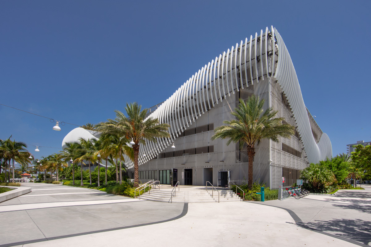 Architectural view of the Las Olas garage in Fort Lauderdale Beach, FL.