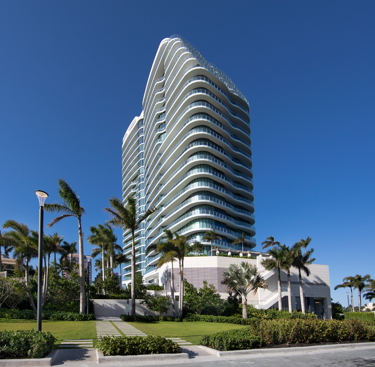 Architectural view of the Bristol luxury rental condominium located at the edge of the intercostal.