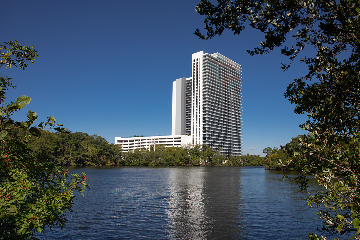 Architectural view of the Harbour Condo Tower N Miami Beach, FL