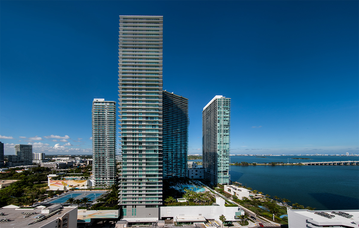 Paraiso Bay condo towers Miami architectural view.