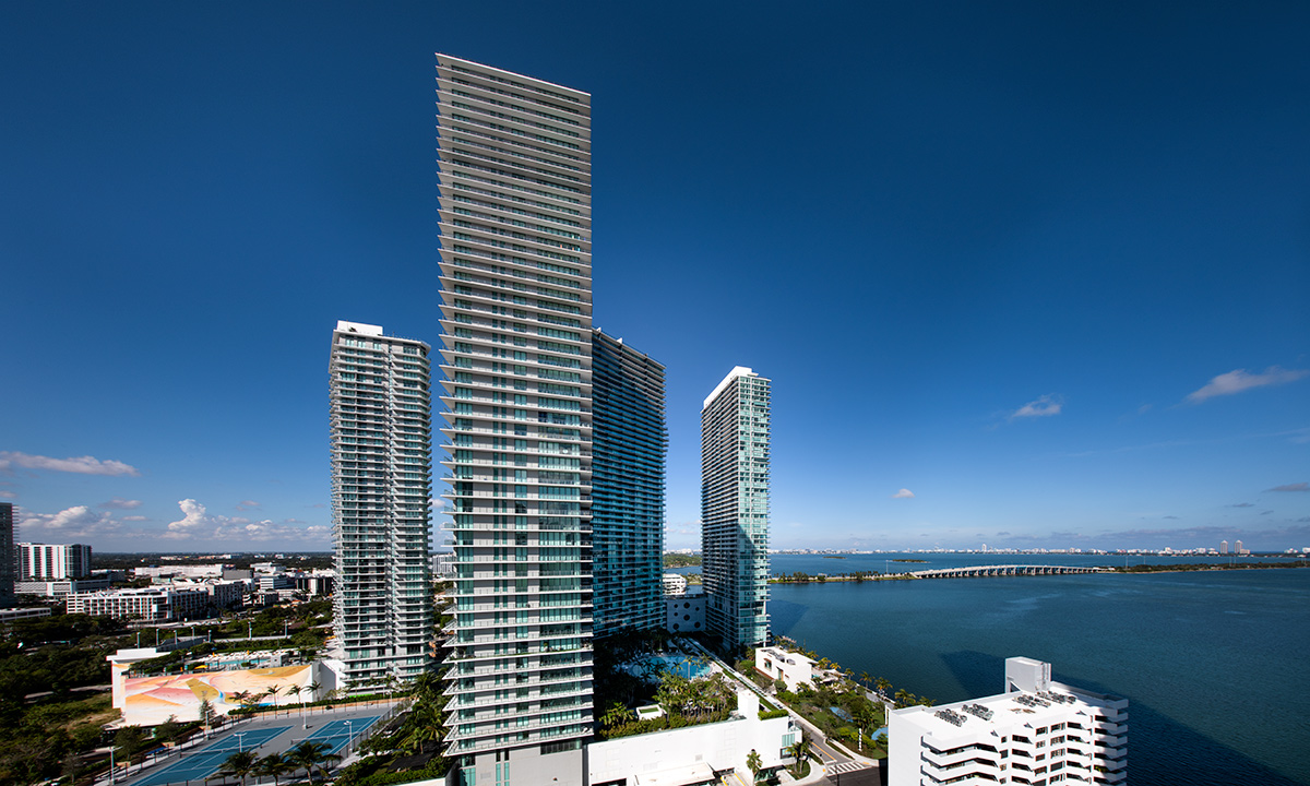 Paraiso Bay condo towers Miami architectural view.