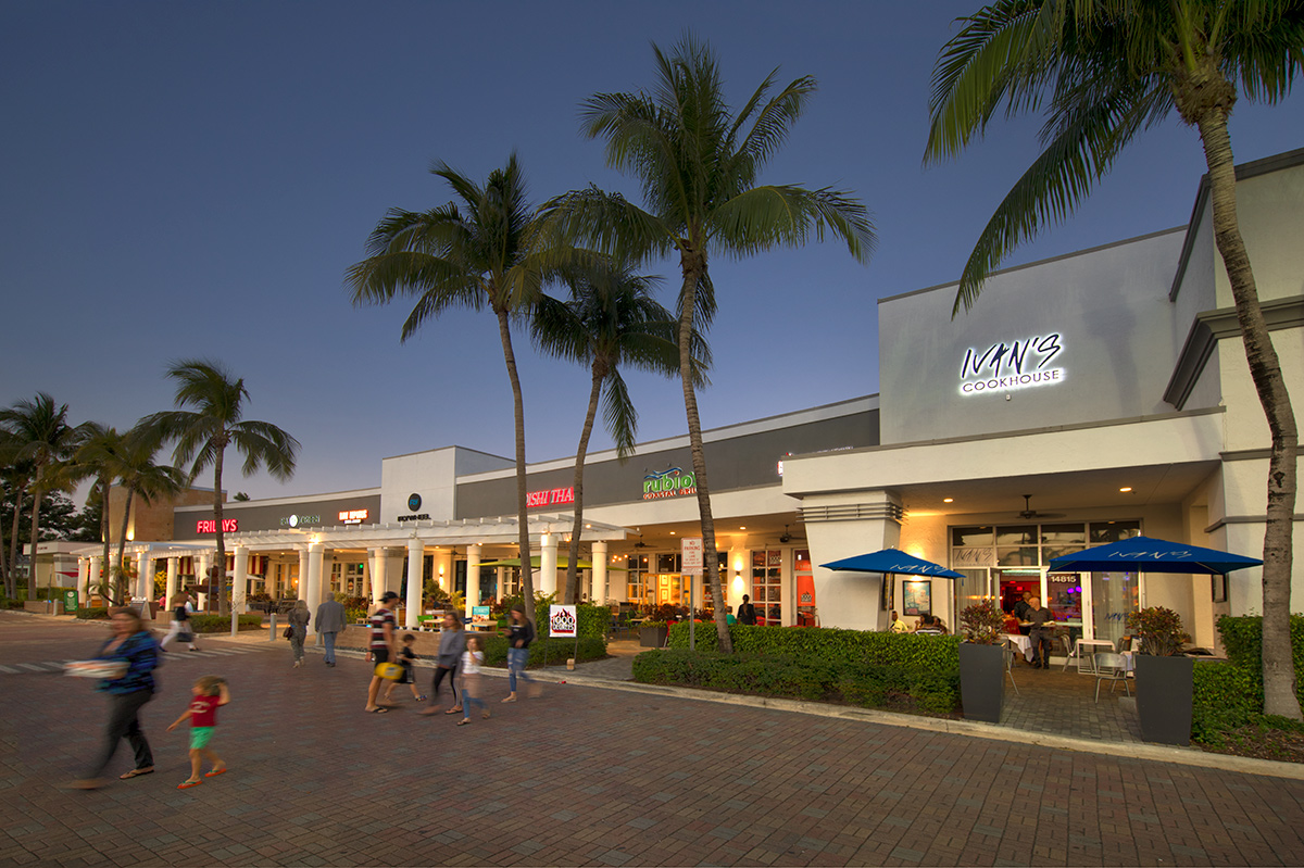 Lifestyle view of Biscayne Commons lifestyle center - North Miami, FL