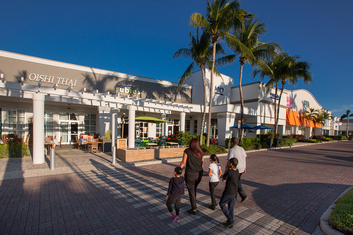 Lifestyle view of Biscayne Commons lifestyle center - North Miami, FL