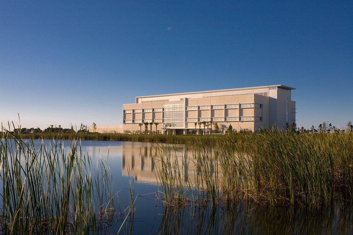 Architectural view of Torrey Pines Institute for Molecular Studies - Port Saint Lucie, FL