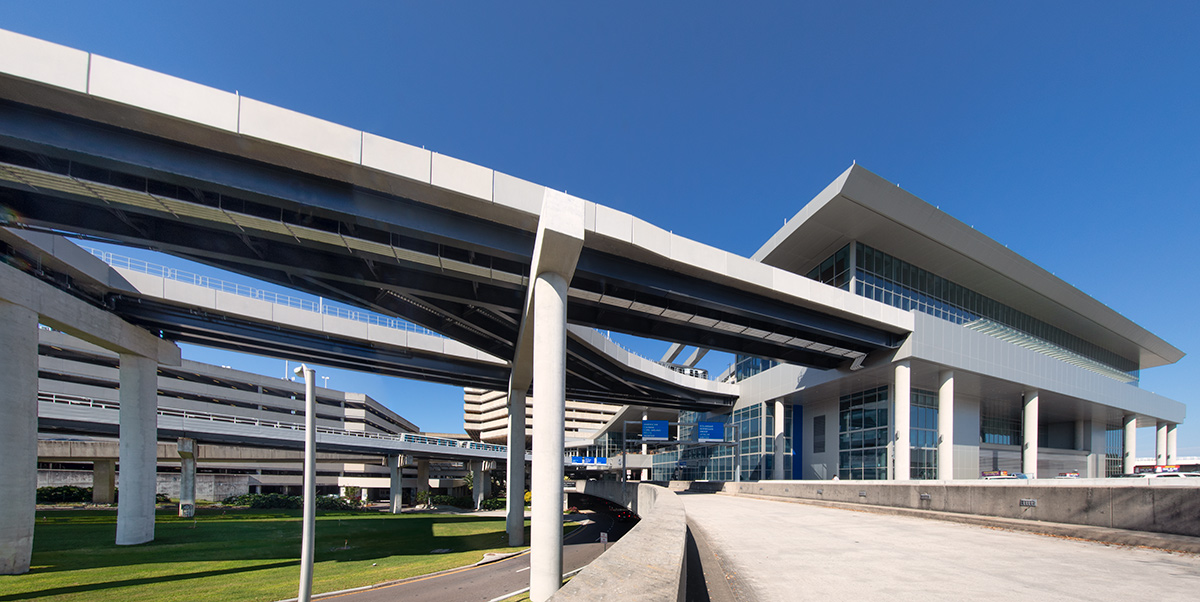 Architectural view of the people mover at the Tampa Int airport.