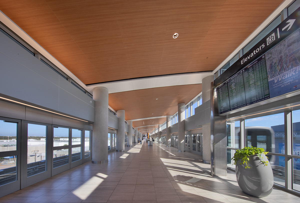 Architectural view of the people mover at the Tampa Int airport.